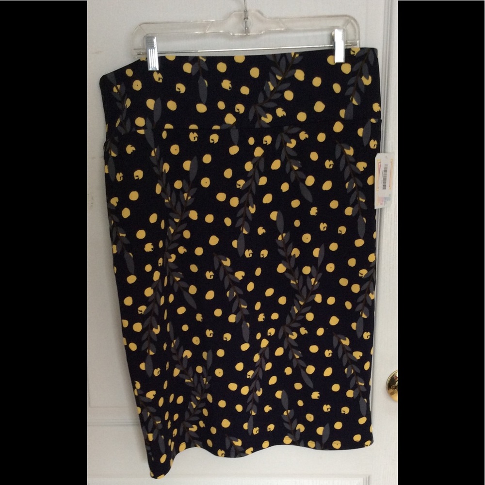 LulaRoe Skirt Cassie 3XL (2282)